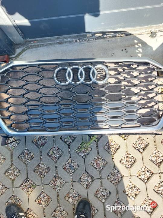 Audi Q3 SLine 83A Chrom grill atrapa 83F853651A