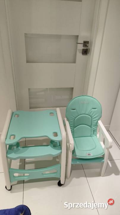 Krzesełko do karmienia dziecka ze stolikiem