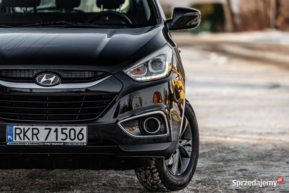 Hyundai ix35 20 benzyna napęd 4x4 poduszka powietrzna Targowiska sprzedam