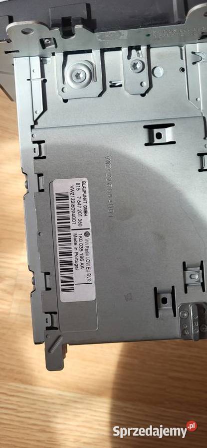 Sprzedam orginalne radio vw touran Narol sprzedam