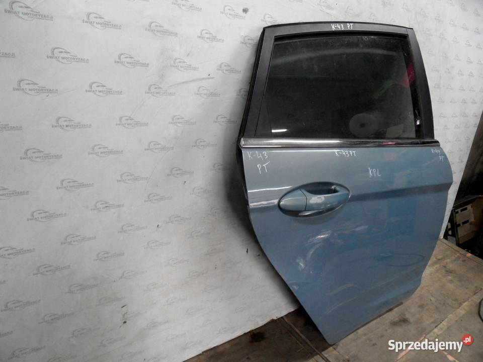 FORD FIESTA MK7 VII 09r drzwi prawy tył