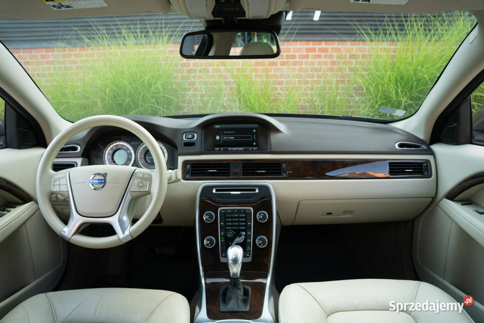Volvo XC 70 32 AWD 6 cylindrów Jasna skóra klimatyzacja Kraków sprzedam