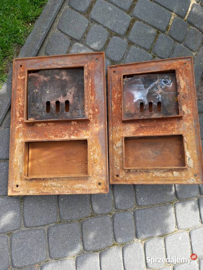 Żeliwne drzwiczki do pieca kaflowego wędzarni Rawicz