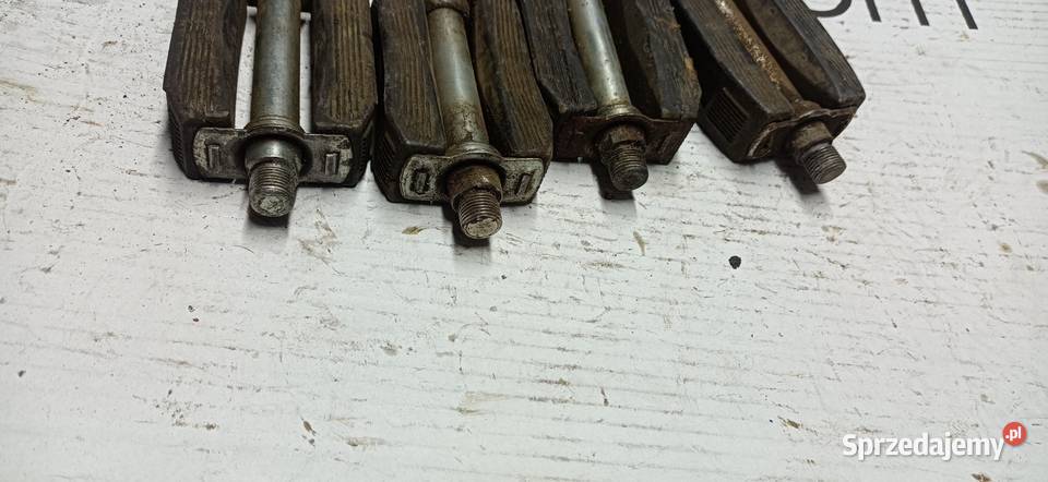 Pedał pedały Komar Sztywniak Wigry Jubilat Karat Koszalin