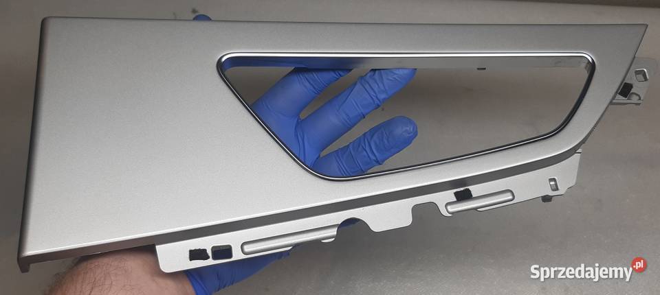 LISTWA DEKOR DRZWI PRAWY TYŁ AUDI Q7 4M Mielęcin
