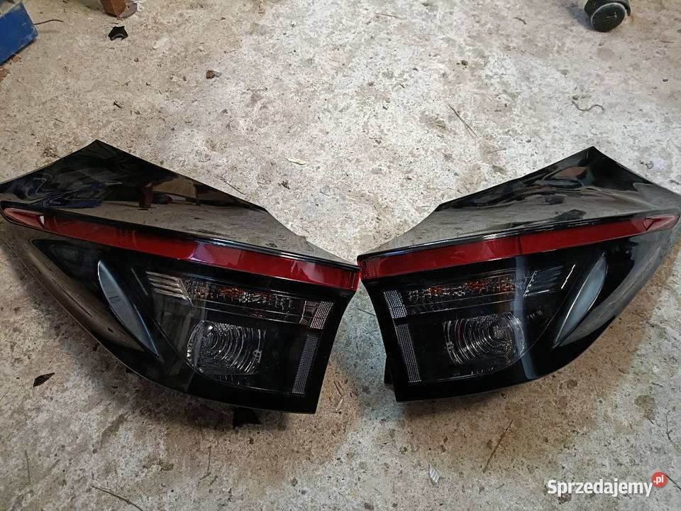 Lampy tył Toyota Yaris Cross uszkodzone Pyszków
