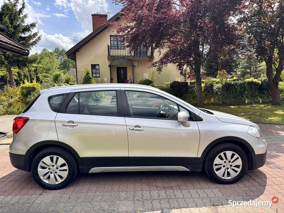 Suzuki Sx4 SCross Benzyna Mały Przebieg Super światła przeciwmgielne sprzedam