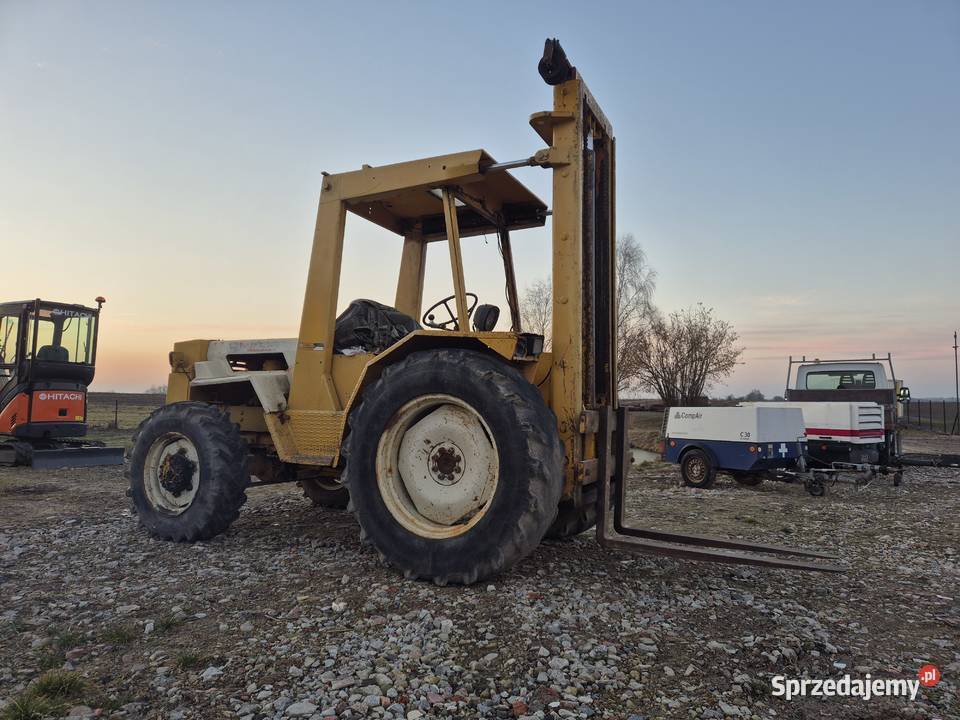 Wózek widłowy terenowy 4x4 widły łyżka diesel Okrzeja sprzedam