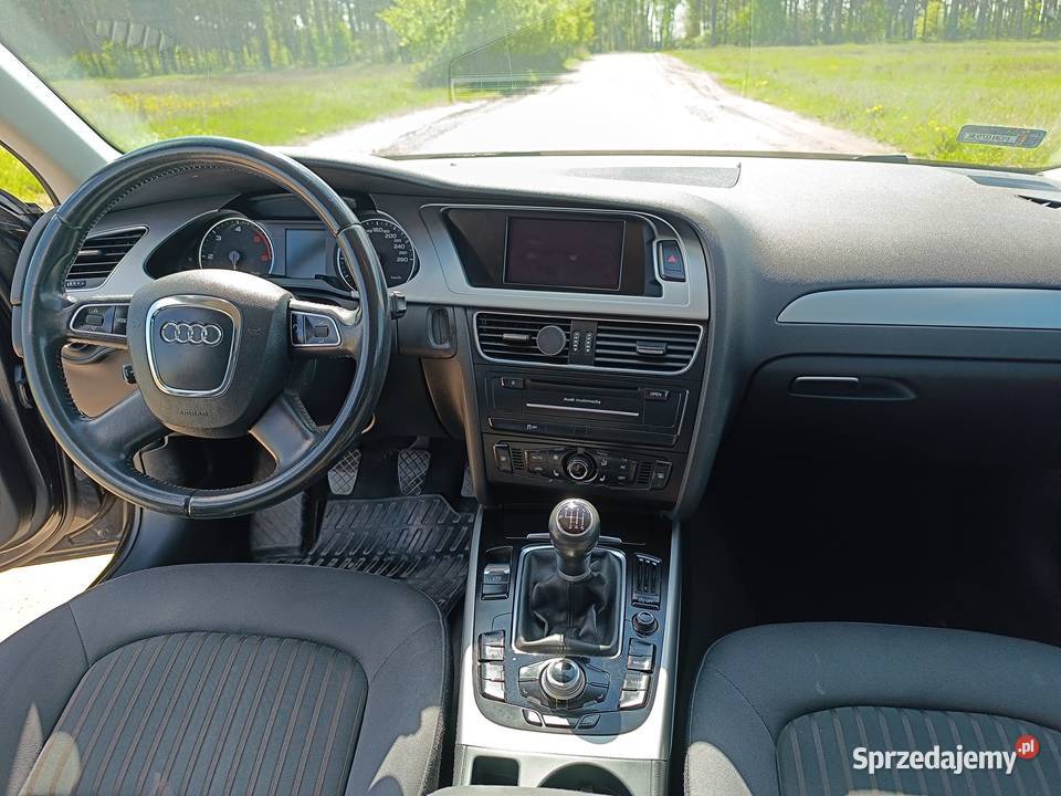 Audi a4 b8 kombi 2010 r Navipdc ksenon Gniezno