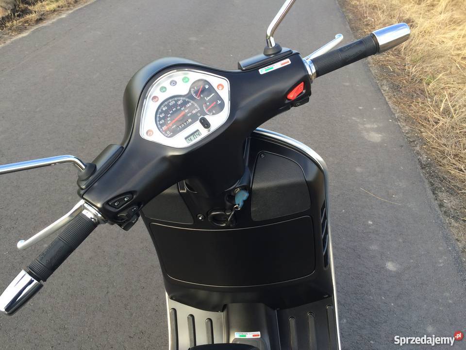 VESPA 125 ie GTS SUPER CZRNY MAT OKAZJA NOWA Piaggio wielkopolskie Gołuchów sprzedam