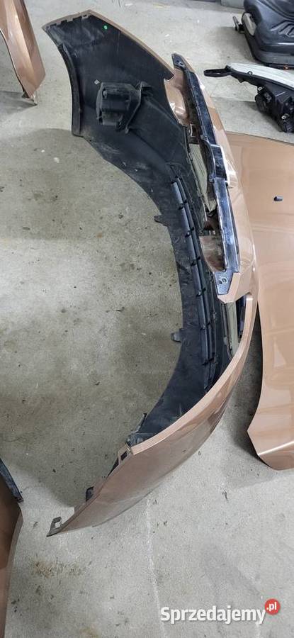 Sprzedam zderzak komplerny ford b Narol