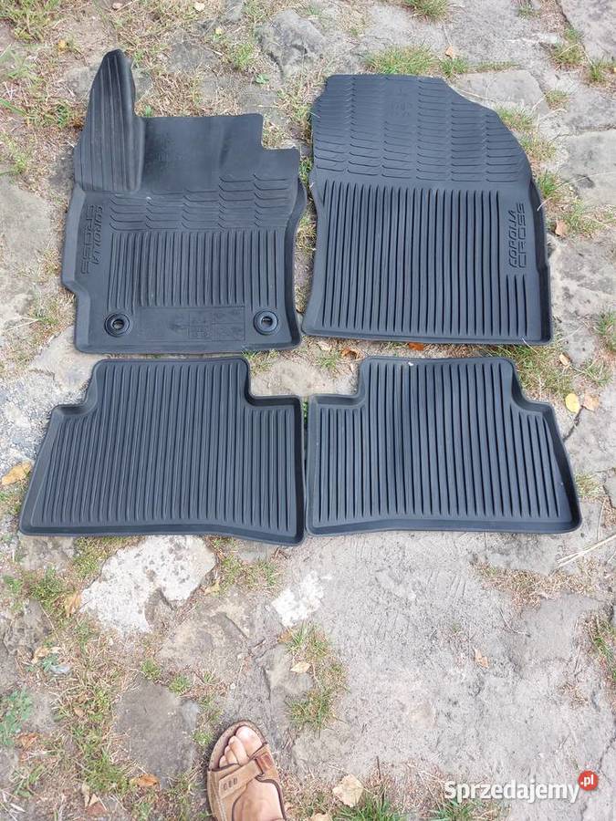 Oryginalne dywaniki gumowe Corolla Cross sprzedam
