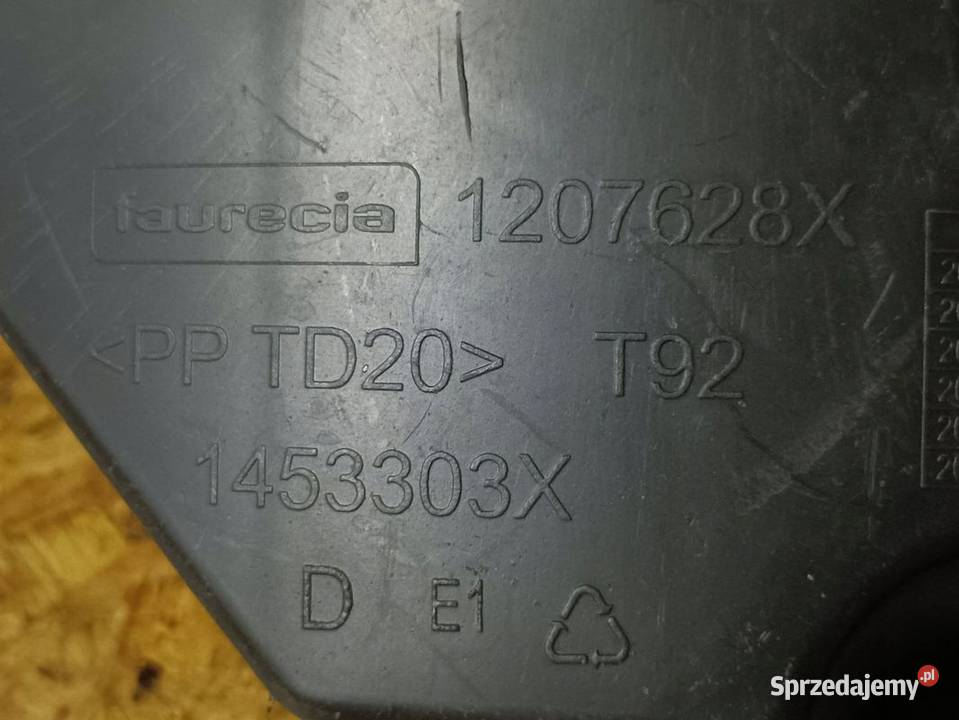 PEUGEOT 308 T9 ŚLIZG MOCOWANIE ZDERZAKA PRAWY Pleszew