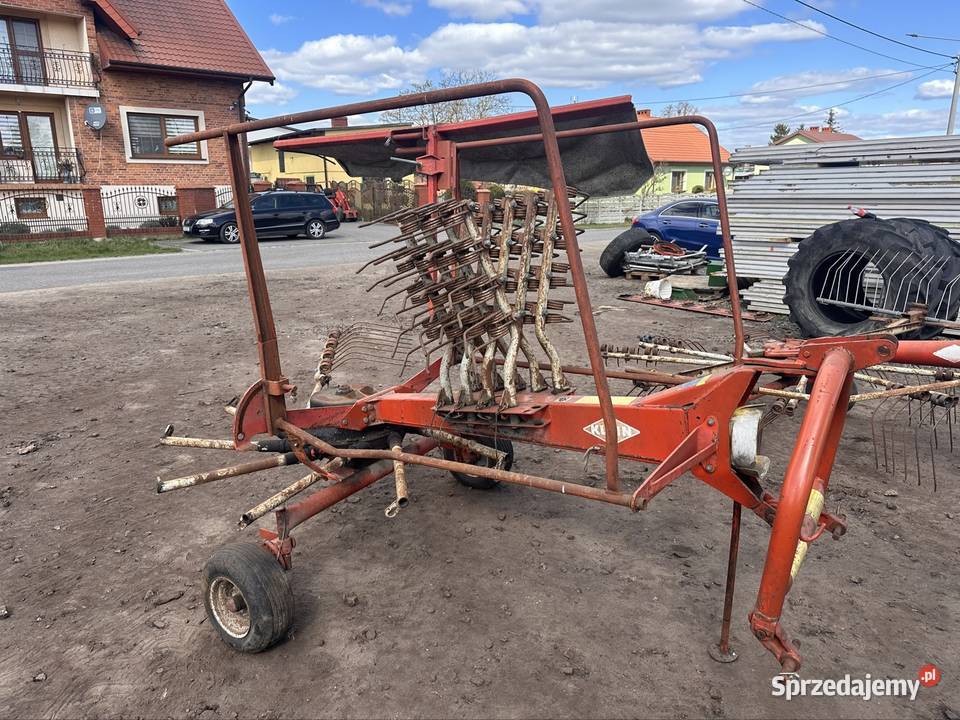 Zgrabiarka Kuhn ga381 hm Zgrabiarki i przetrząsacze Cisew