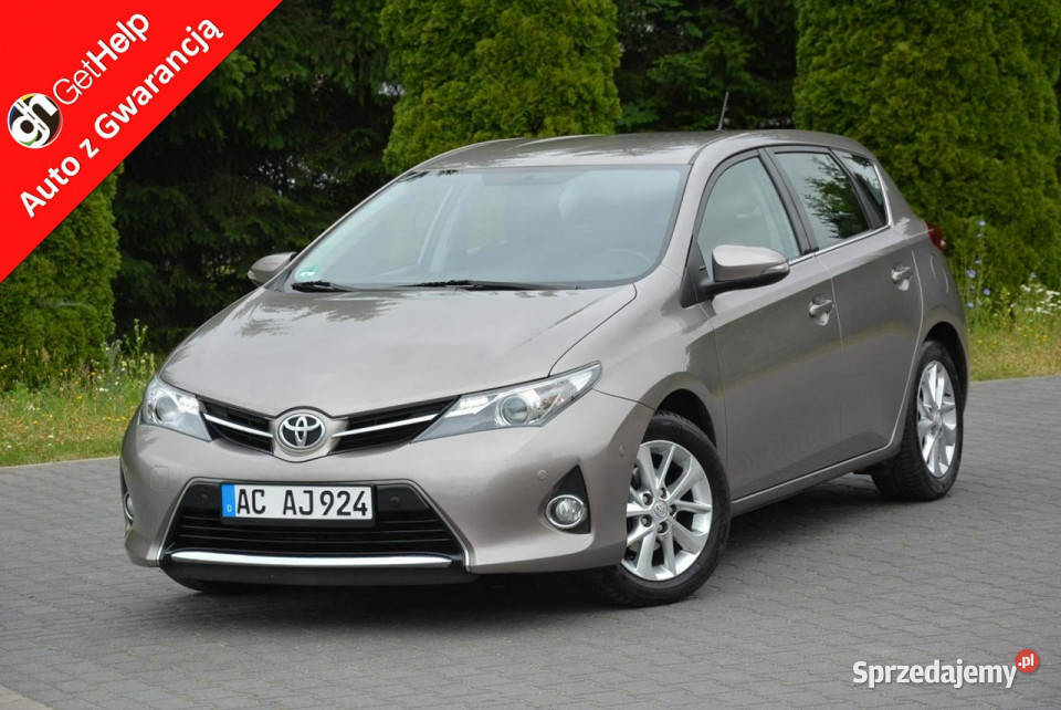 Toyota Auris Executive Navi Ledy Kamera Park Ostrów Mazowiecka