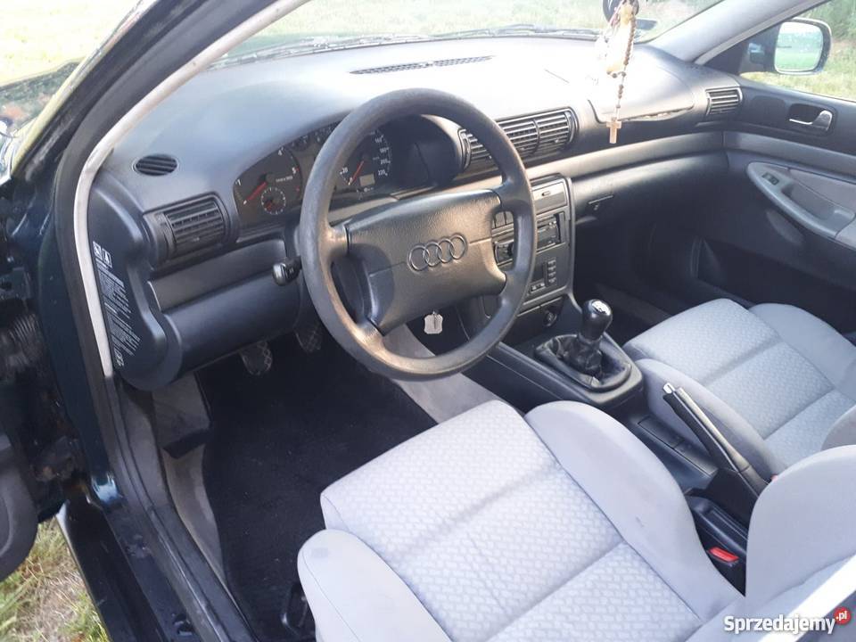 Audi A4 B5 kombi 19TDI 110 96r okazja MP3 sprzedam