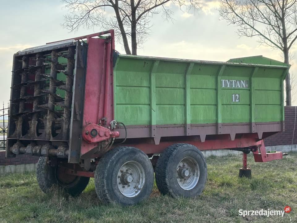 Rozrzutnik Tytan 12 Wysokie Mazowieckie sprzedam