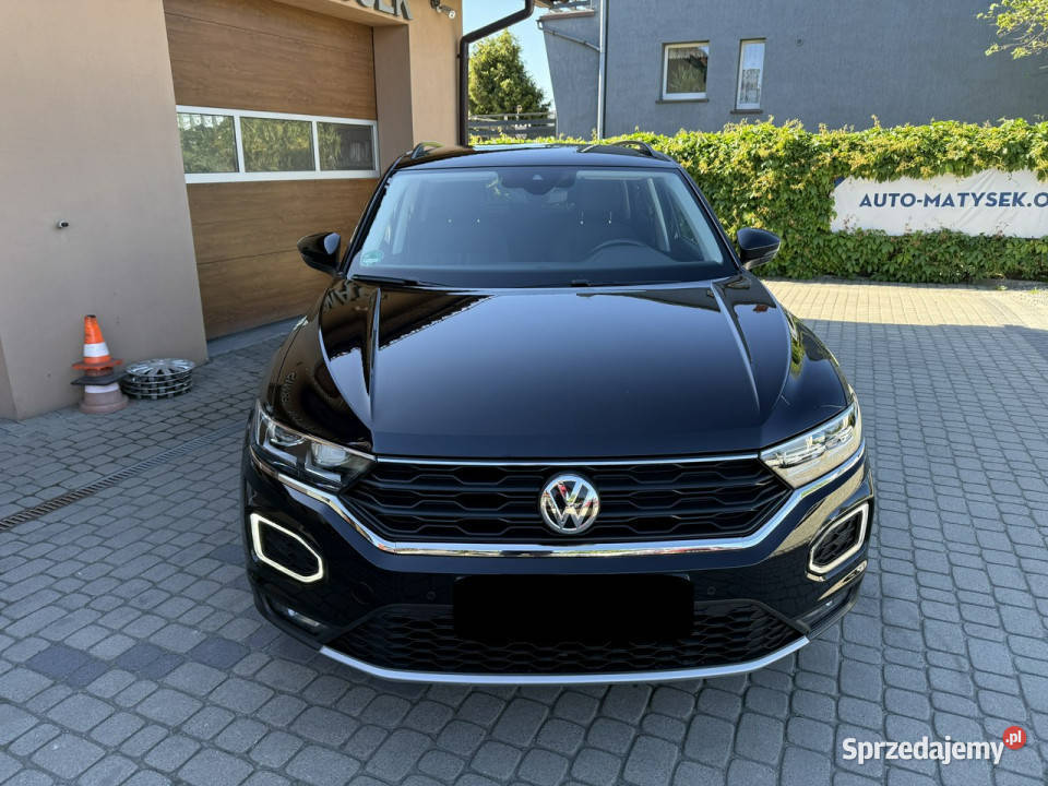 Volkswagen TRoc 15 TSI 150 Klima Navi Ledy I przyciemniane szyby Orzech