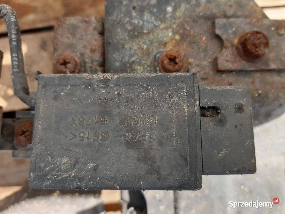 Belka wzmocnienie KIA Carens II 20 CRDI EU 04r Włoszczowa