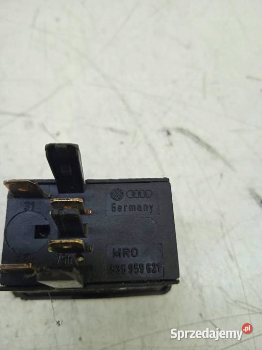 PRZEŁĄCZNIK OGRZEWANIA SZYBY 535959621 VW Polo