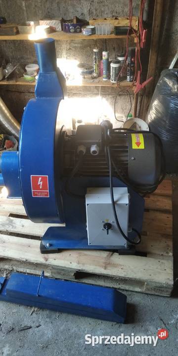 Młyn bijakowy śrutownik ssąco tłoczący 11kw Malec