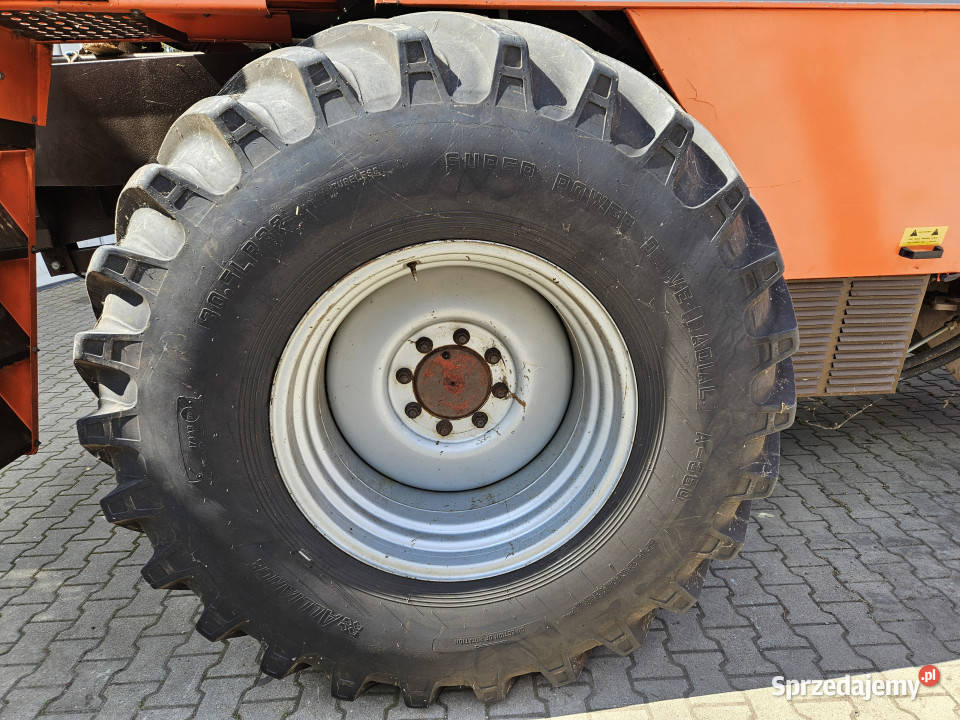 Kombajn zbożowy Dronningborg D9000 heder zbożowy Biskupie-Kolonia