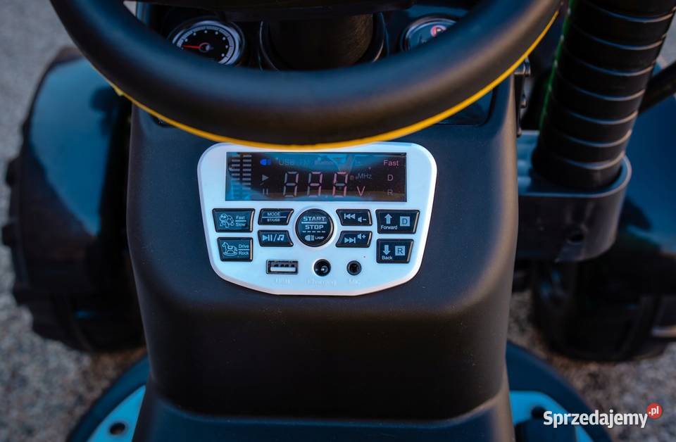 Traktor JOHN DEERE z przyczepą firmy Peg Perego Milanówek