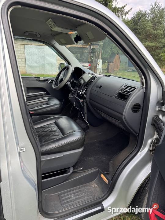 Volkswagen transporter t5 sprzedam Rok produkcji 2006 Małoszyce