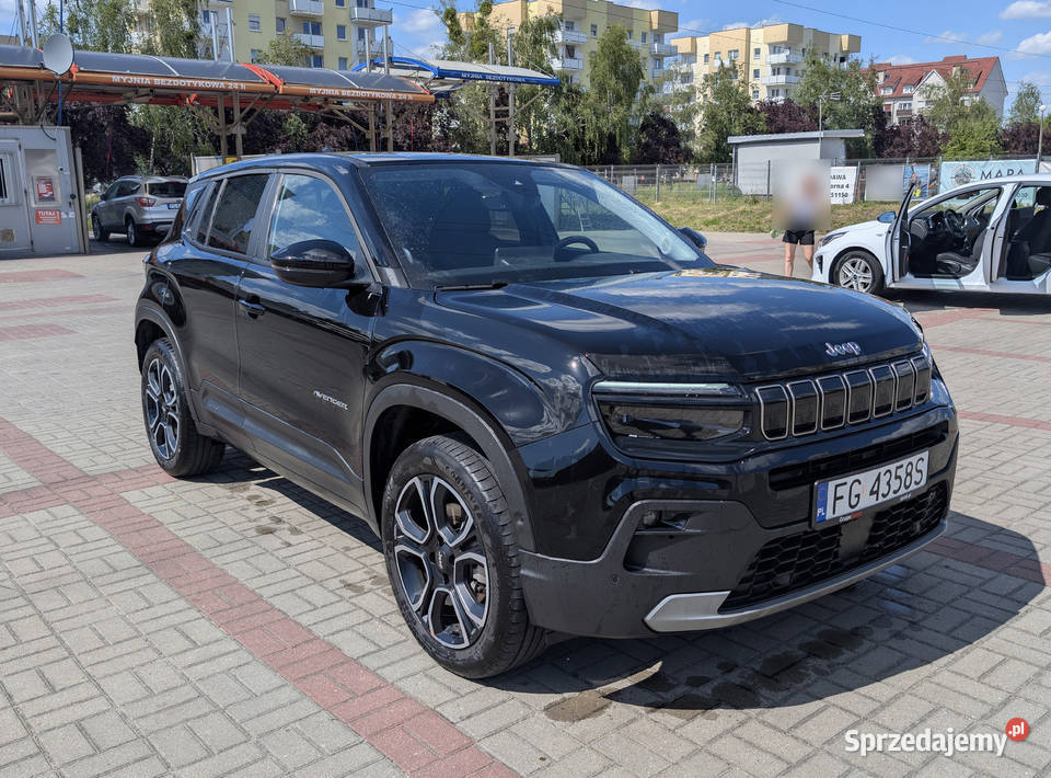 Jeep AVENGER 1.2 mHEV, najbogatsza wersja Summit - jak nowy