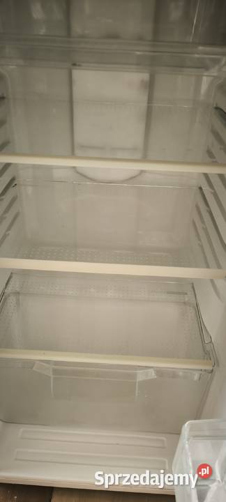 Sprzedam lodówkę Sharp srebrna automatyczne Bytom