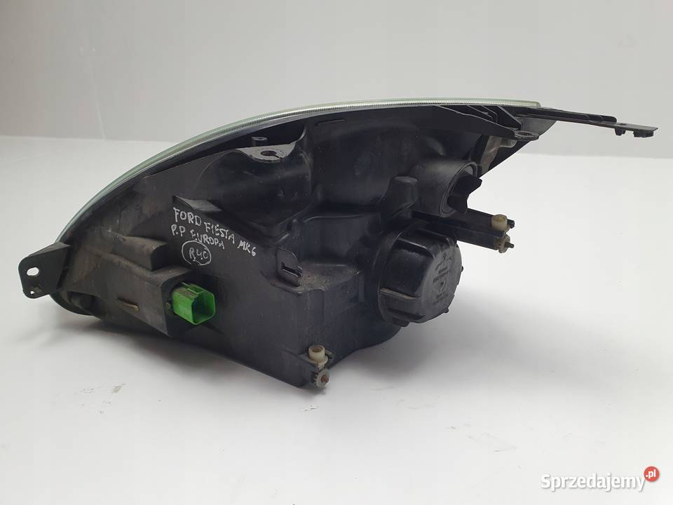 LAMPA PRAWA Ford Fiesta Mk5 Mk6 0205r PRZEDNIA Rudka