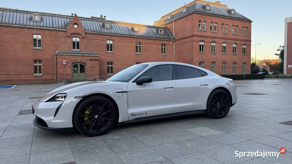 Porsche Taycan 4S Performance plus 571 poduszka powietrzna Gdańsk