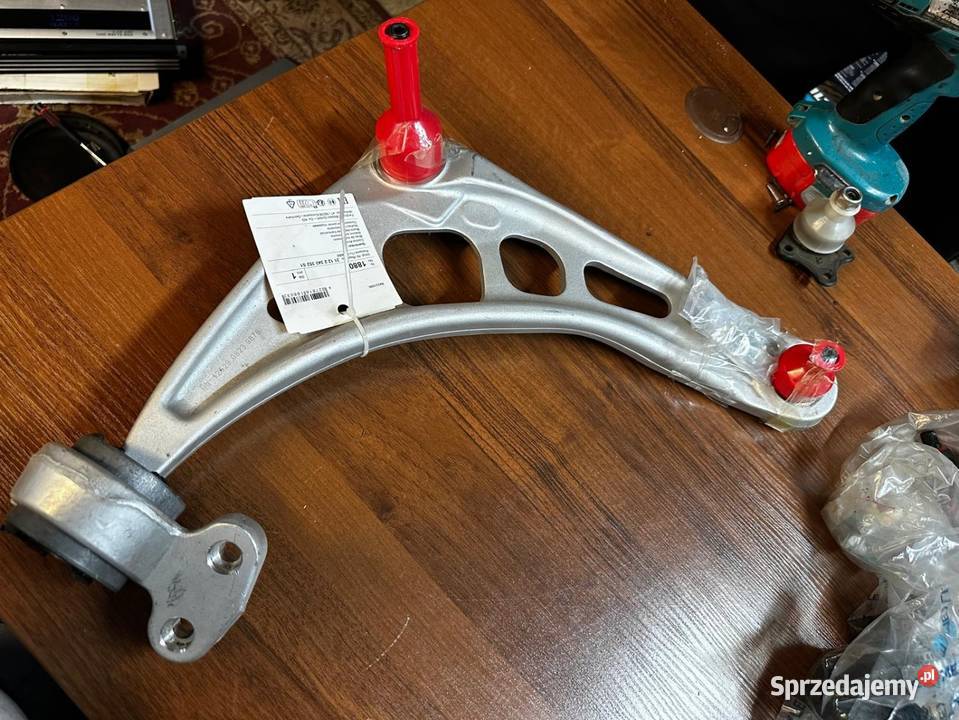 Wachacz przód prawy bmwe46 Toruń