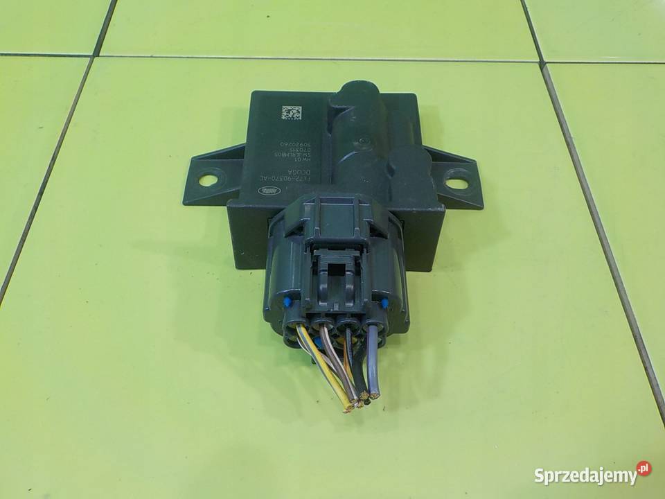 JAGUAR XE 20 D 15r SEDAN 4D modul pompy paliwa Suków