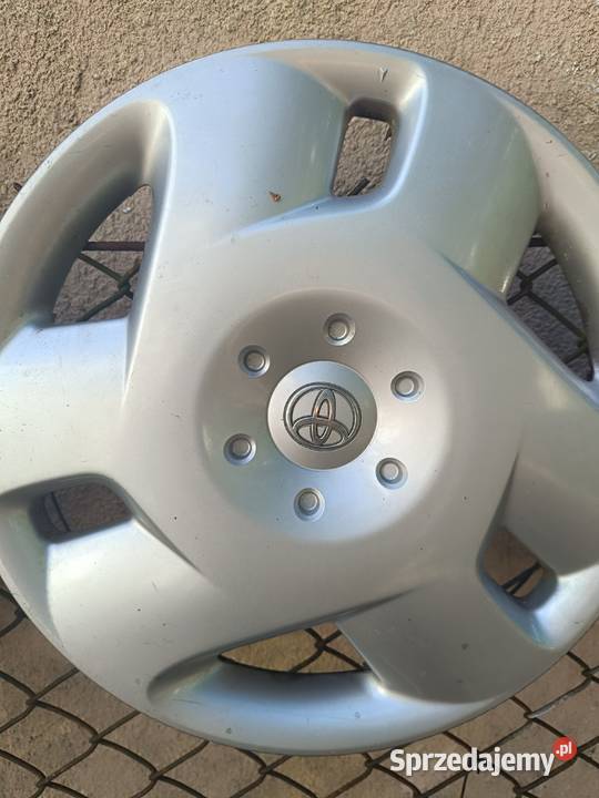 Kołpaki Daihatsu r13 i toyota r15 oryginalne Pozostałe