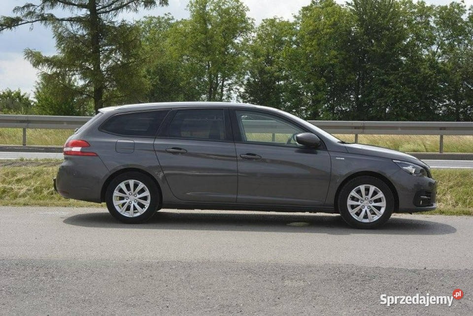 Peugeot 308 12 Turbo doinwestowany hak nawigacja nawigacja Sędziszów Małopolski sprzedam