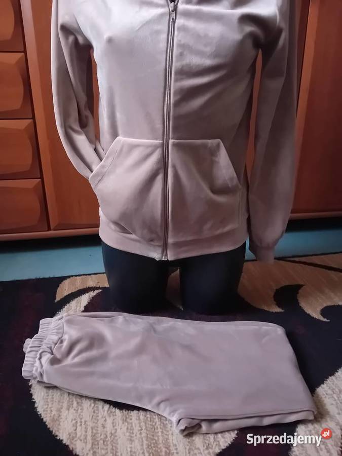 Dres welurowy dwuczęściowy Warszawa