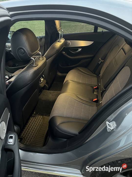 Piękny MercedesBenz CKlasa W205 184KM Zawiercie