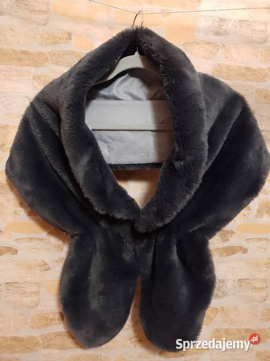 ZARAWytwornafutrzana Etola szal futerko narzutka małopolskie