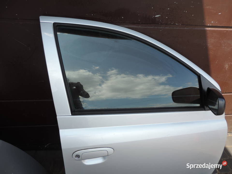 DRZWI PRAWY PRZÓD TOYOTA YARIS I HB FL 1E7 małopolskie Nowy Sącz sprzedam