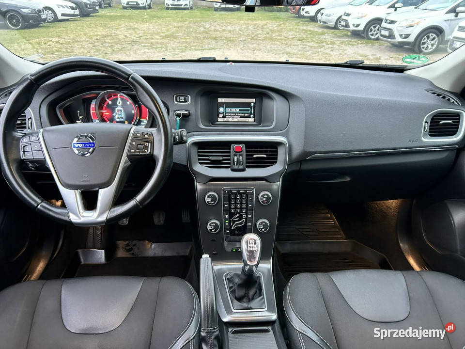 Volvo V40 D3 5 cylindrów II 2012 manualna mazowieckie Nowe Iganie sprzedam