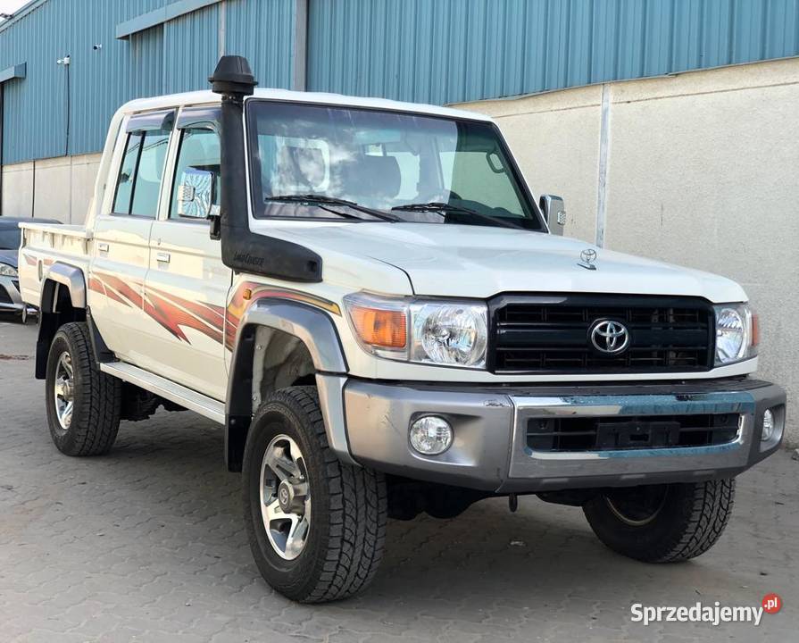 2020 TOYOTA LAND CRUISER VDJ79R Pickup Wałowice