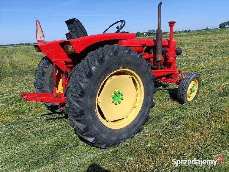 Ciągnik Renault R720 Krotoszyn