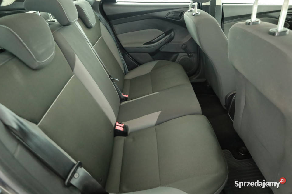 Ford Focus 16 i szary Piaseczno