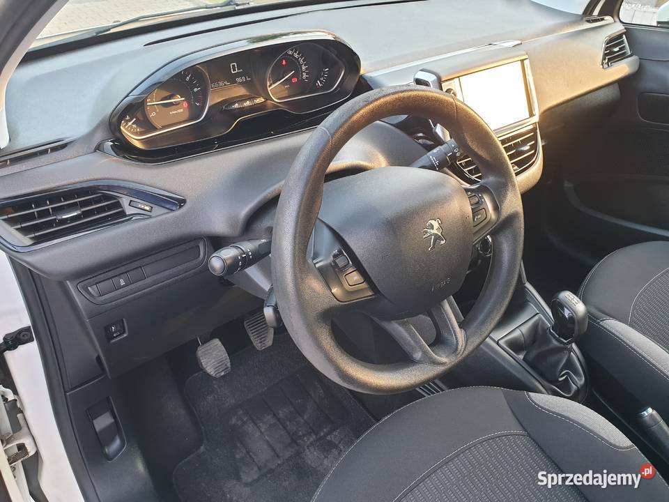 PEUGEOT 208 12 82 OPŁACONY BEZWYPADKOWY Rzeszów