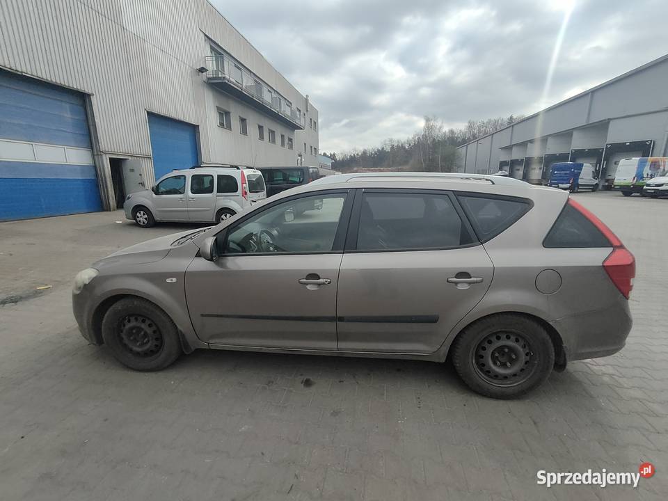 Syndyk sprzeda Kia Ceed 16 2011r Cee'd