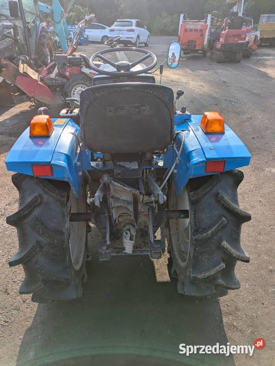 Traktor Mitsubishi MT1601D 16 Skała