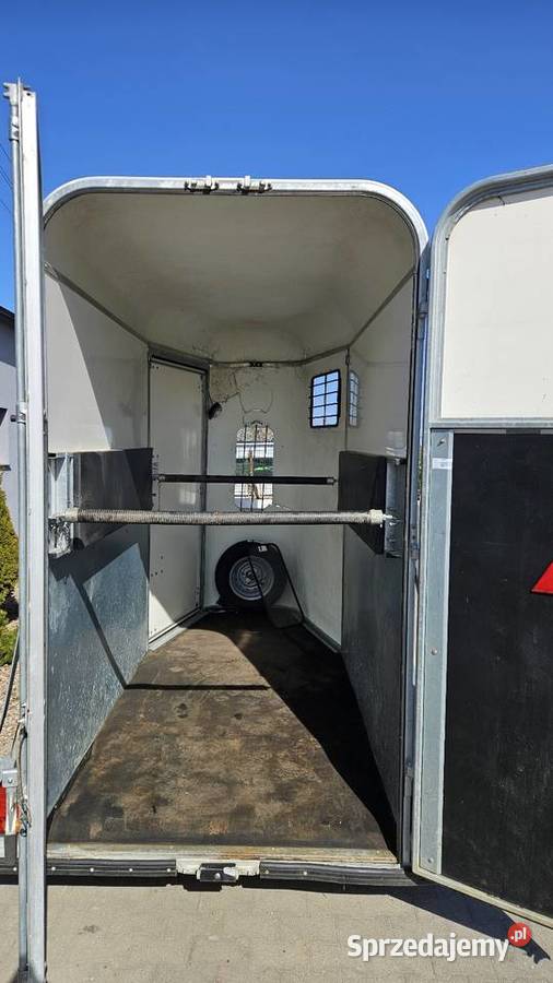 Przyczepa do przewozu koni Fautras 1300 Gruntowice