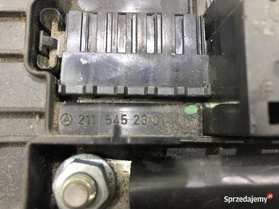 SKRZYNKA BEZPIECZNIKÓW MERCEDES EKLASA W211 0209 wielkopolskie