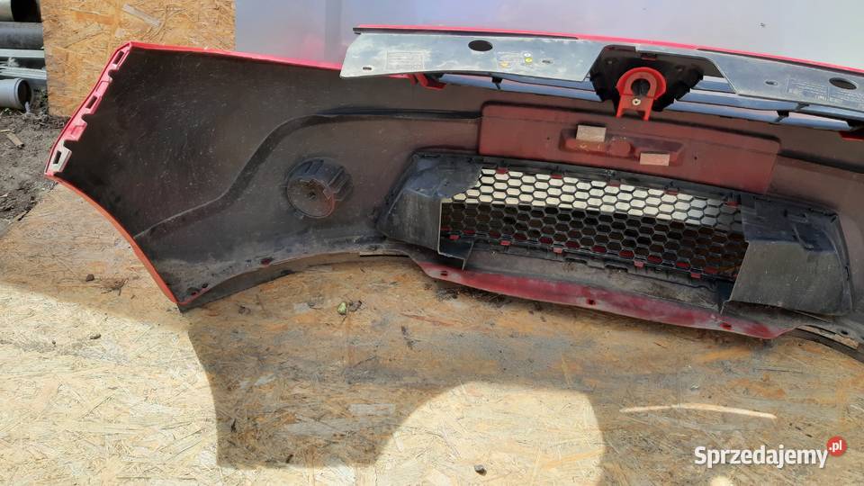 OV210 zderzak przedni kompletny Dacia Sandero I sprzedam